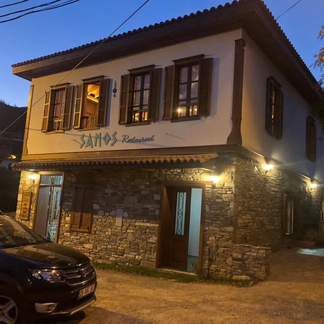 Samos Restaurant gündüz köşe görünüm