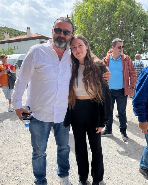 İki kişi açık havada