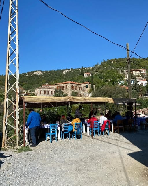 Motosikletçi grup Doğanbey köyünde Samos açık alan kahvaltısı